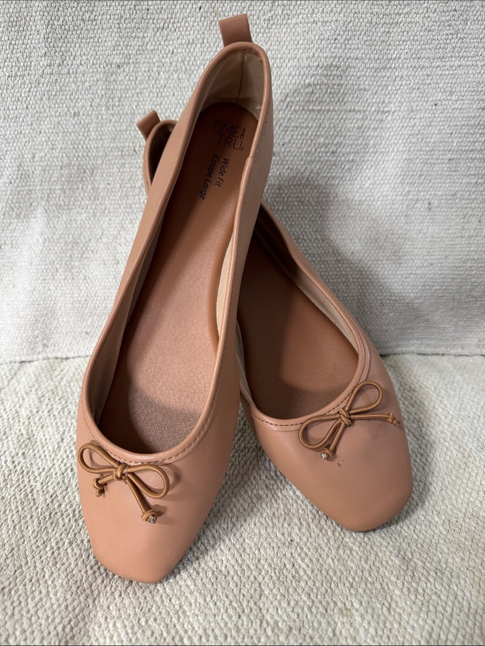 Time and Tru 9 wide fit Women's dusty rose / Nude Ballet Flats with Bow